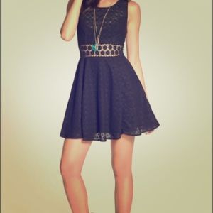 Free People black daisy dress size 00